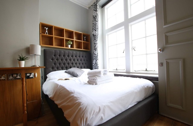Historic two bed apartment in the City Centre