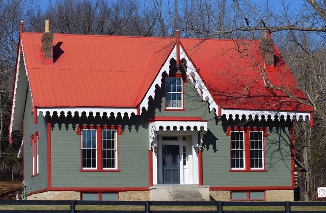 Historical Blue Wing Landing Inn, near the Ark Encounter.