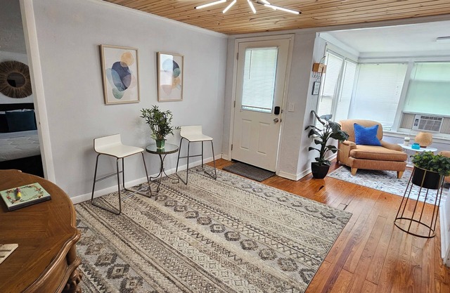 Historical Home in Downtown Orlando Walk to Lake Eola/Dr Phillips/Kia center
