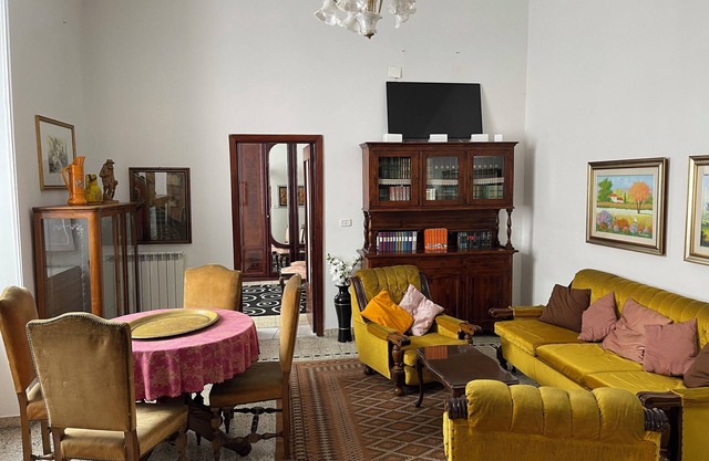 Historical Maison des Artistes in Aristocratic XVI Century Palace
