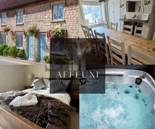 Historical Sherwood Forest Cottages - Sleeps 16
