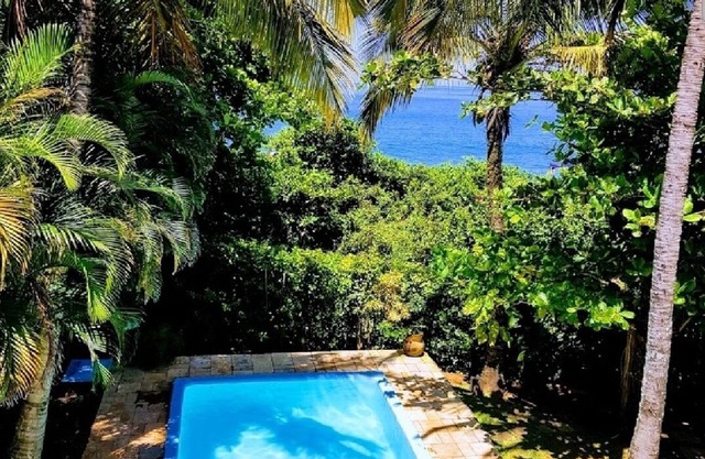 House "on the sand" in Toque-Toque peq. Private gate to the beach. Seafront.