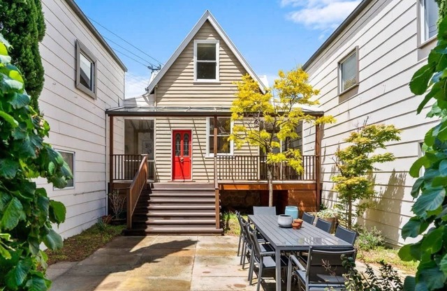 Hobart Heritage Home - Close to CBD & Airport