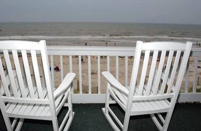 Hobbs Realty - Oceanfront Condo w/Private Oceanfront Balcony