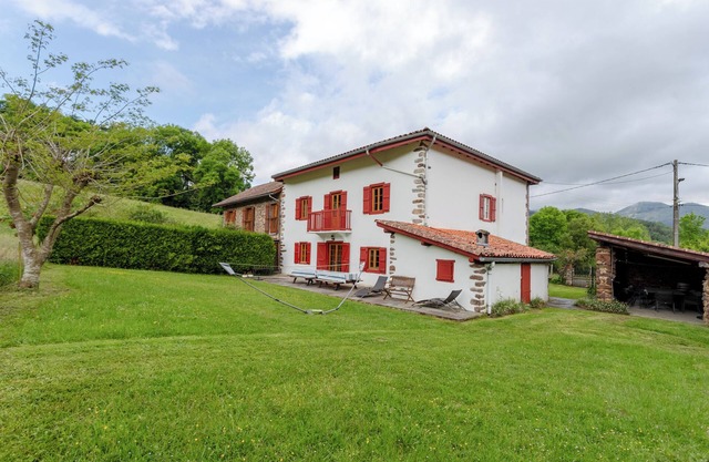 Holiday Home 'Etxaluzenea' with Mountain View, Private Terrace and Wi-Fi