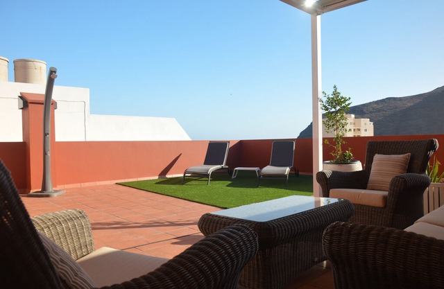 Holiday House Miramar 7