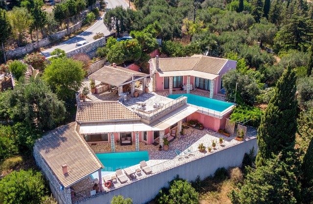 Holiday Accommodation "Villa Faye"