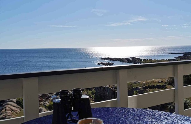 Holiday apartment with sea view on the cliffs