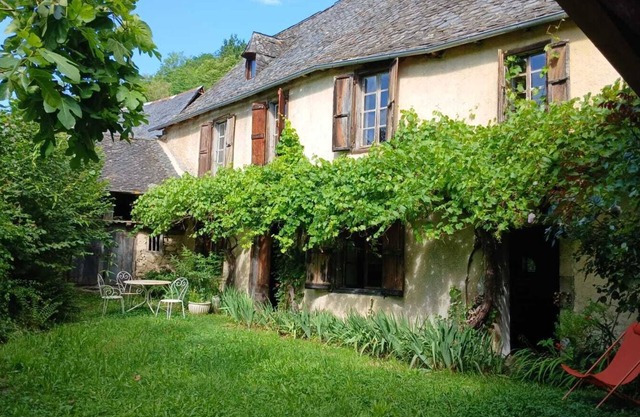 Holiday Apartment "Aile 4 Personnes Maison Ancienne"