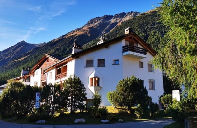 Holiday apartment Bever for 1 - 6 persons with 3 bedrooms - Holiday apartment