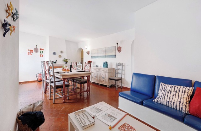 Holiday Apartment "Casa Branca" with Private Terrace & Wi-Fi