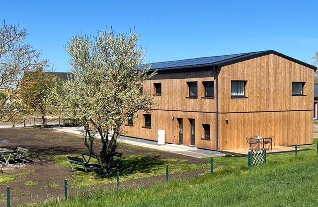 Holiday Apartment 'Strandnahe Ferienwohnung 3' with Garden & Wi-Fi