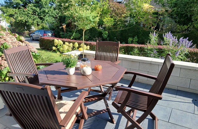 Holiday Apartment 'Flora' with Private Terrace and Wi-Fi