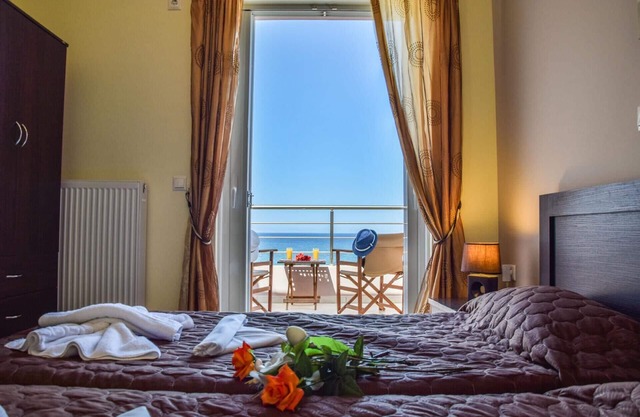 Holiday apartment Maleme Kriti for 1 - 7 persons with 3 bedrooms - Twin house