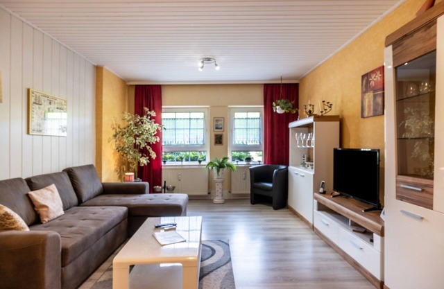 Holiday Apartment 'Günthers Wattstube' with Shared Terrace