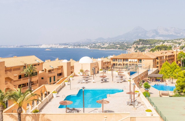 Holiday Apartment "Magnificent Penthouse Alteamascarat" with Sea View, Pool & Wi-Fi