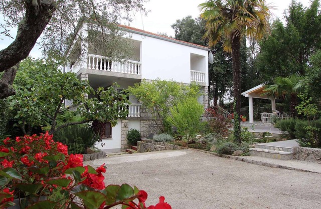 Holiday apartment mit Klimaanlage und Balkon