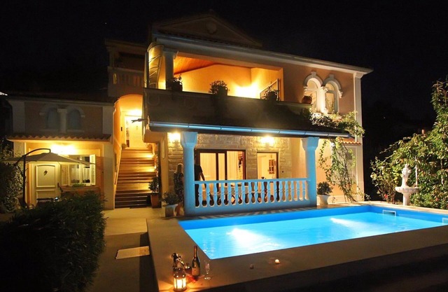 Holiday apartment mit Terrasse und Pool