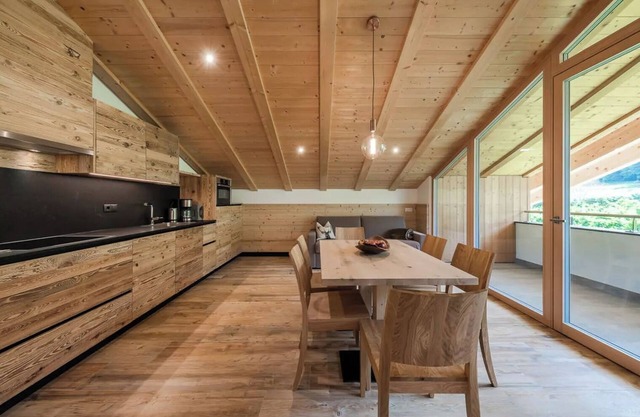 Holiday Apartment 'Natur Suite Edelweisshof Georg' with Mountain View, Shared Garden & Wi-Fi