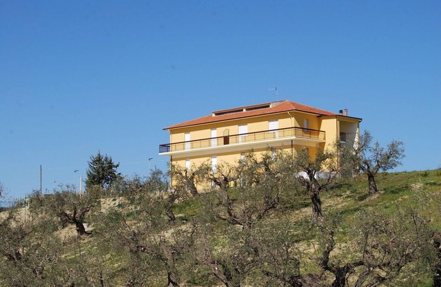 Holiday apartment Offida for 1 - 4 persons with 1 bedroom - Holiday apartment in one or multi-family