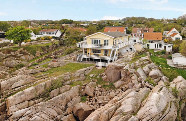 Holiday apartment on the Bornholm cliffs