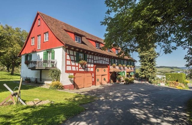 Holiday Apartment "Risthof 1" with Wi-Fi, Shared Garden, Sauna & Playground
