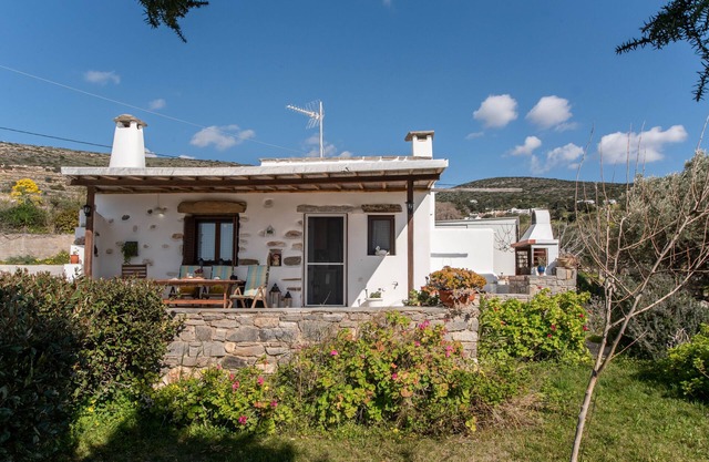 Holiday Apartment "Savvas's Traditional House Paros" with Sea View, Shared Terrace & Wi-Fi