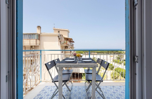 Holiday Apartment "The View Of The Sea" near Beach with 2 Balconies & Wi-Fi