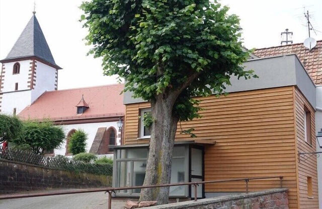 Holiday apartment Uhu in the house on linden tree