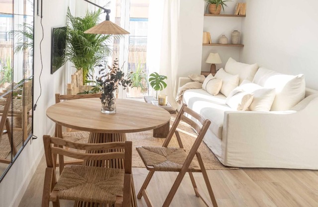 Holiday apartment Valencia for 1 - 4 persons with 2 bedrooms - Holiday apartment in one or multi-fam