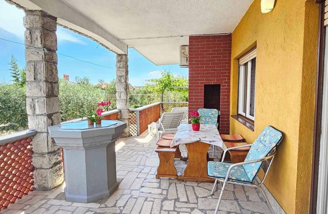 Holiday apartment with balcony in quiet surroundings