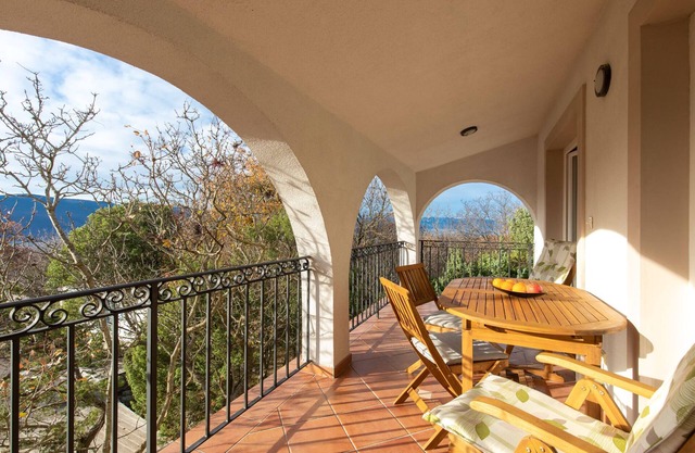Holiday apartment with swimming pool