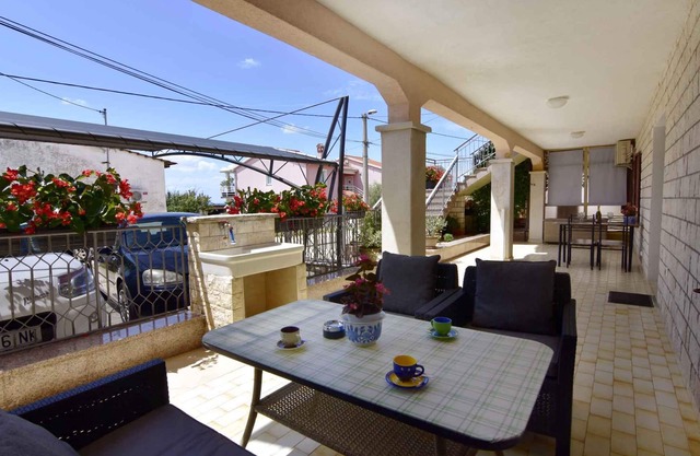 Holiday apartment with two bathrooms and two air conditioners
