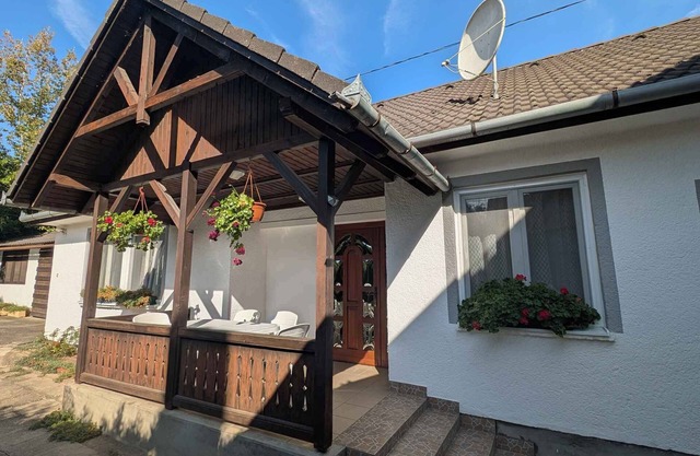Holiday apartment with terrace and barbecue