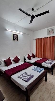 Holiday Apartments & Homestay