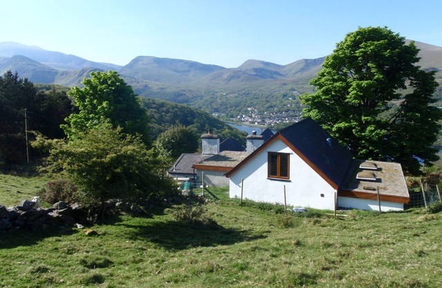 Holiday Cottage With Extensive Mntn And Lake Views Over Snowdon And Llyn Padarn