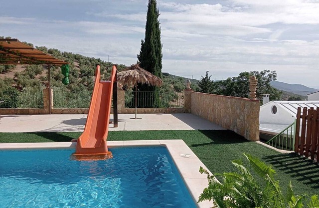 Holiday Home 'Casa La Pedriza Completa' with Mountain View, Private Pool and Wi-Fi
