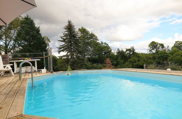 Holiday Home in Haute-Vienne near Nature Park