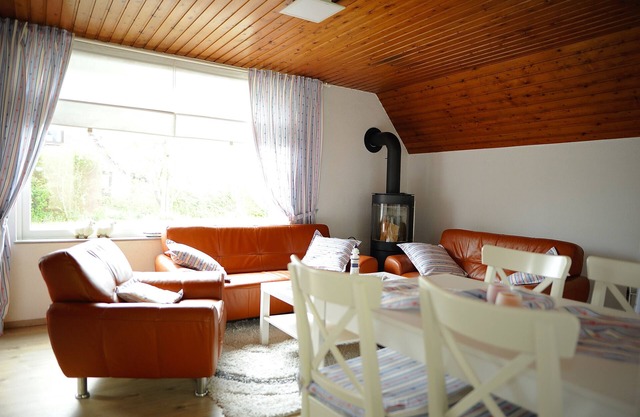 Holiday Home "Friedrichskoog - Spitze" with Open Terrace & Garden