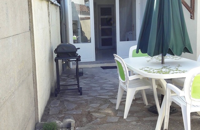 Holiday home for 4 people in Meschers/Gironde