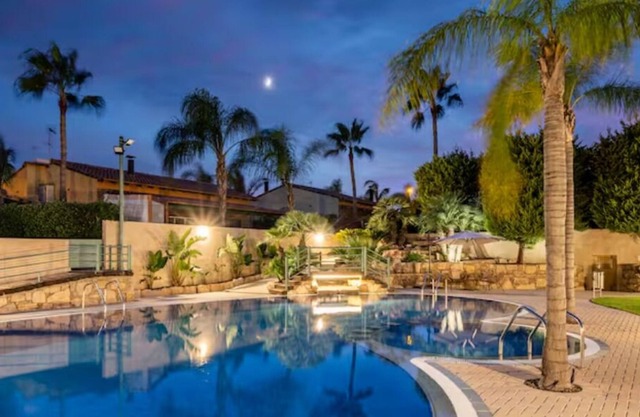 Holiday Home and Remote Work, 18 km From Valencia