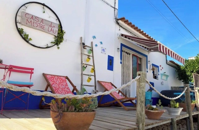 Holiday Home 'A Casa Do Mestre Lau' with Private Terrace, Wi-Fi and Air Conditioning