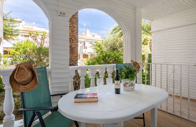 Holiday Home 'Casa en la playa con piscinas 297' with Shared Pool, Wi-Fi and Air Conditioning