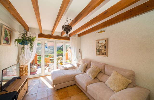 Holiday Home "Can Lluna" with Mountain Views, Wi-Fi and Air Conditioning