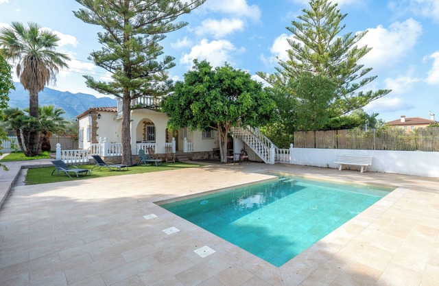 Holiday Home 'Can Manya' with Private Pool, Private Terrace and Private Garden