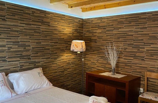 Holiday Home 'Casa Da Quelha' with Mountain View, Wi-Fi and Air Conditioning