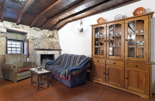 Holiday Home 'Casa Do Boticas' with Mountain View, Shared Pool and Wi-Fi