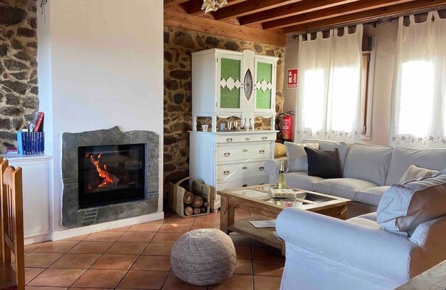 Holiday Home 'Casa Rural Lucia' with Mountain View, Private Terrace and Wi-Fi