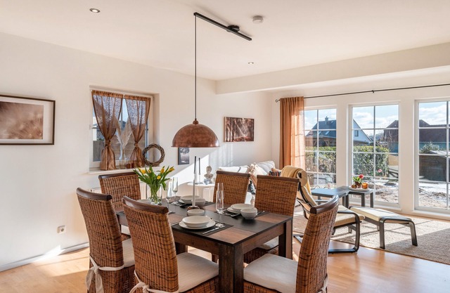 Holiday Home 'Casa Sea Breeze at Vogelpark Marlow' with Private Terrace and Private Garden