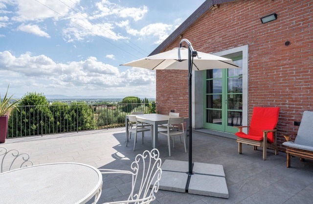 Holiday Home 'Dulù - Luminoso Spazio' with Shared Garden, Balcony and Wi-Fi